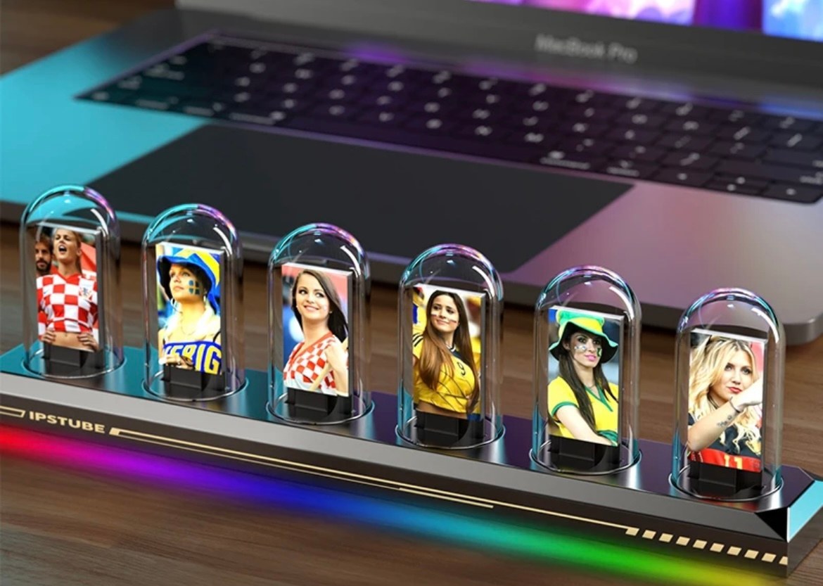 ساعت هوشمند رومیزی طرح کپسول شفاف ipstube